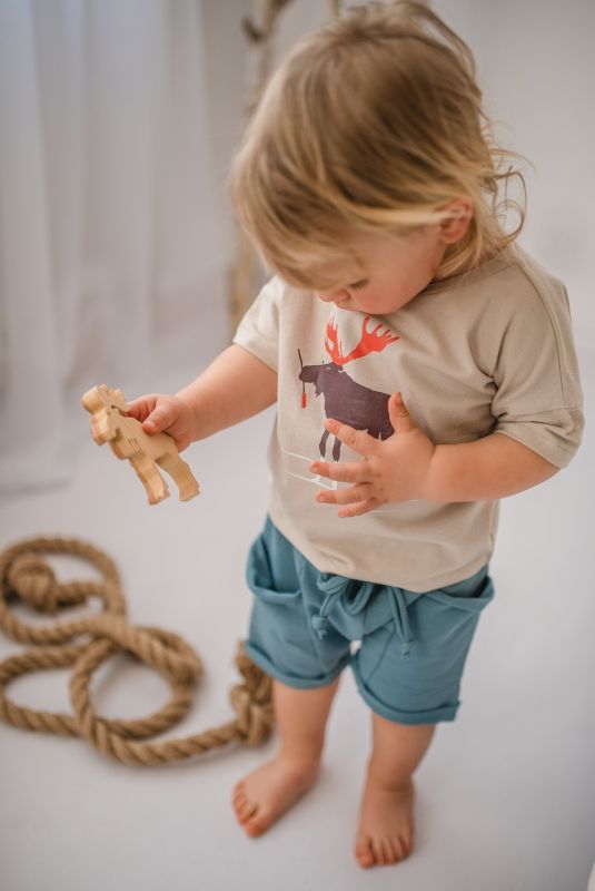 Koszulka bawełniana dziecięca z nadrukiem łosia beżowa TULILAS